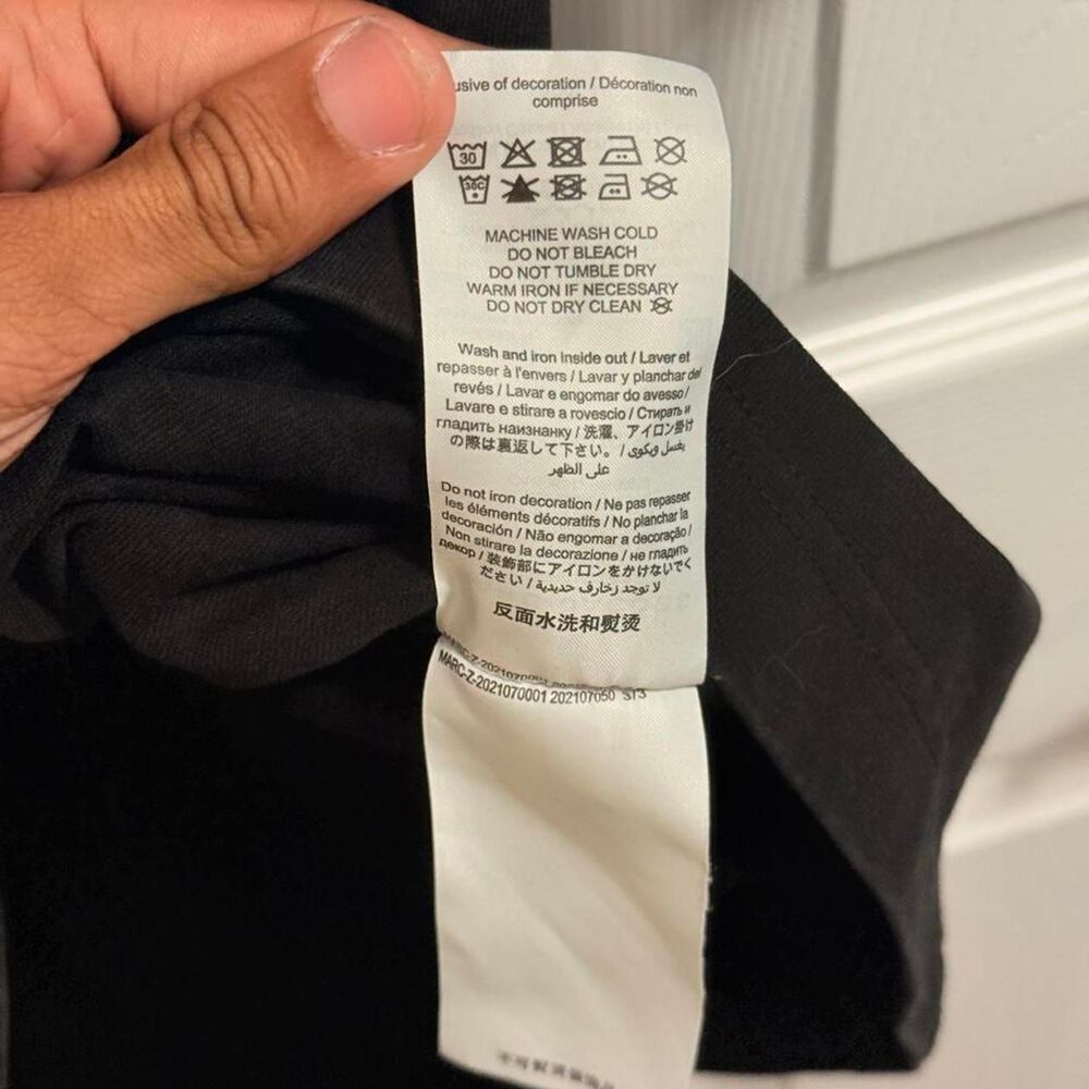 (2021) Marc Jacobs The Big T-Shirt - Black - O/S View 5